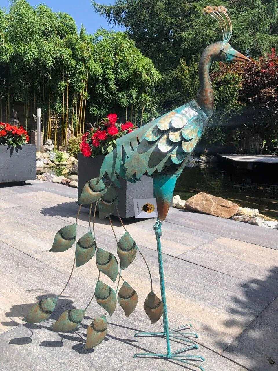 Gartenfigur Pfau handgemachte Gartendekoration Ozeanblau aus Metall - Bali Paradies