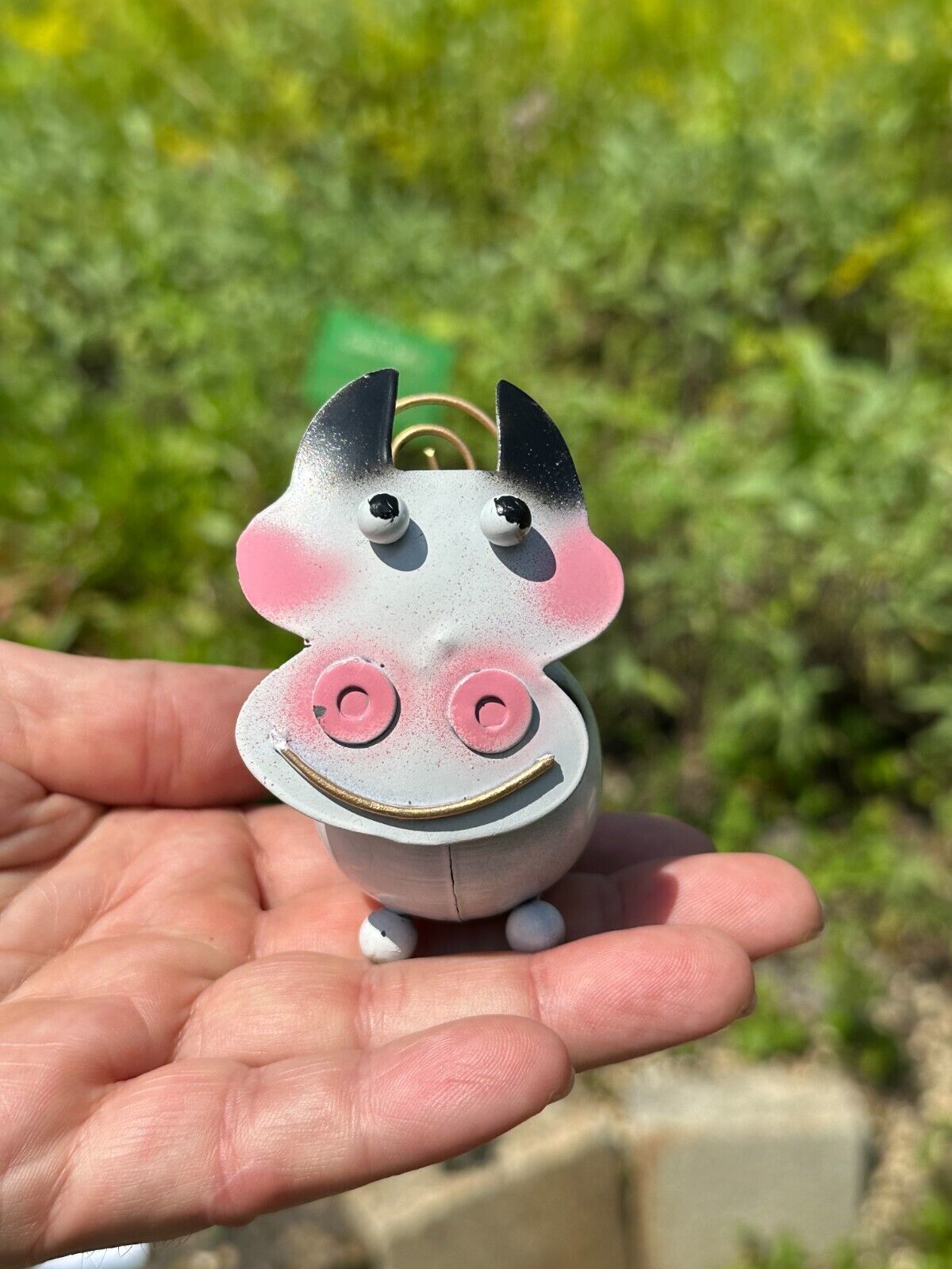 Gartenfigur aus Metall kleine Kuh handgemachte Gartendekoration Gartenskulptur