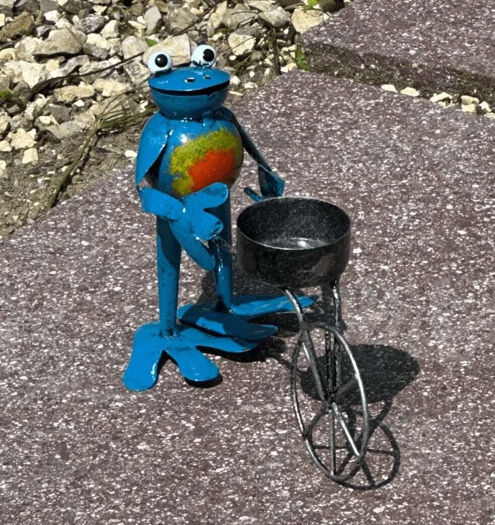 Frosch mit Schubkarre Blau Gartendekoration aus Metall mit Teelichthalter - Bali Paradies