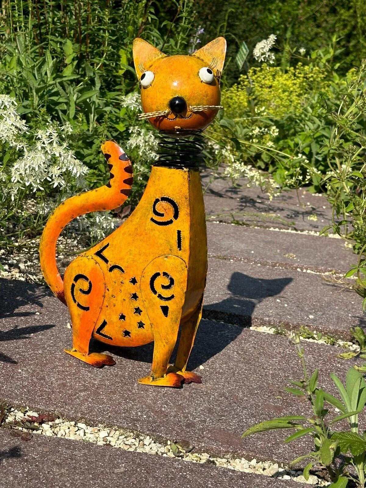 Gartenfigur Katze handgemachte Gartendekoration aus Metall mit Wackelkopf - Bali Paradies