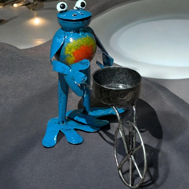 Frosch mit Schubkarre Blau Gartendekoration aus Metall mit Teelichthalter - Bali Paradies