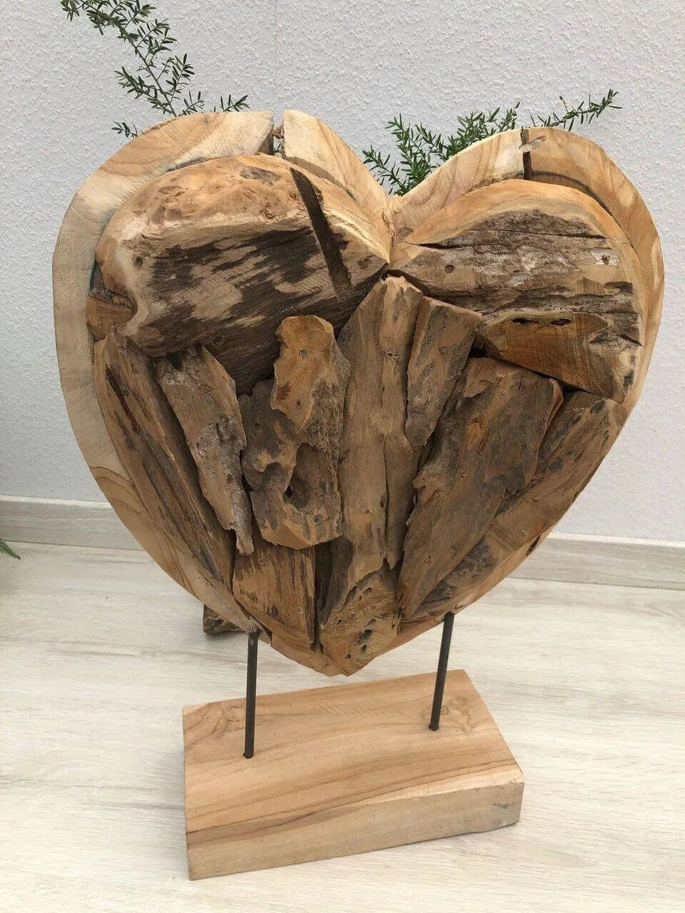 Herz aus Holz. Jedes Herz ein Unikat. Handgefertigtes Geschenk für Verliebte. - Bali Paradies