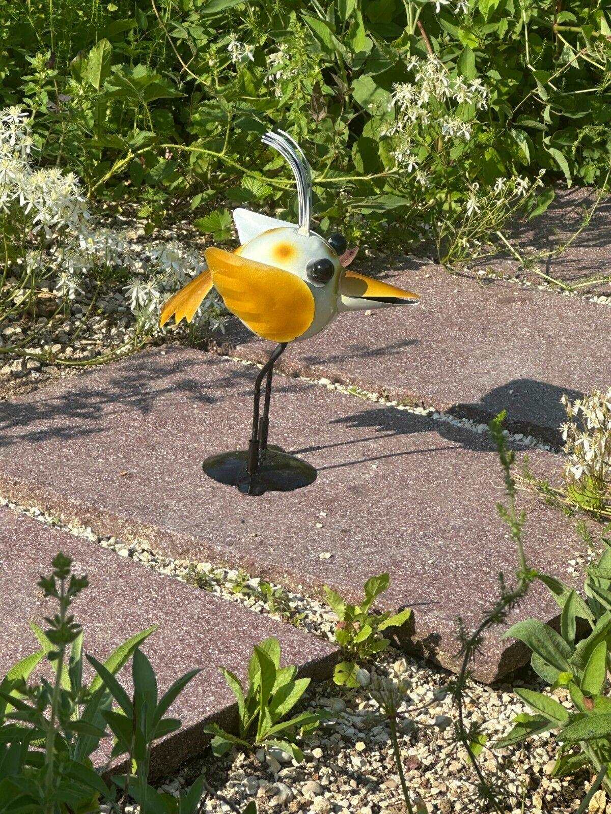 Gartenfigur Spatz Gartendekoration aus Metall - Bali Paradies