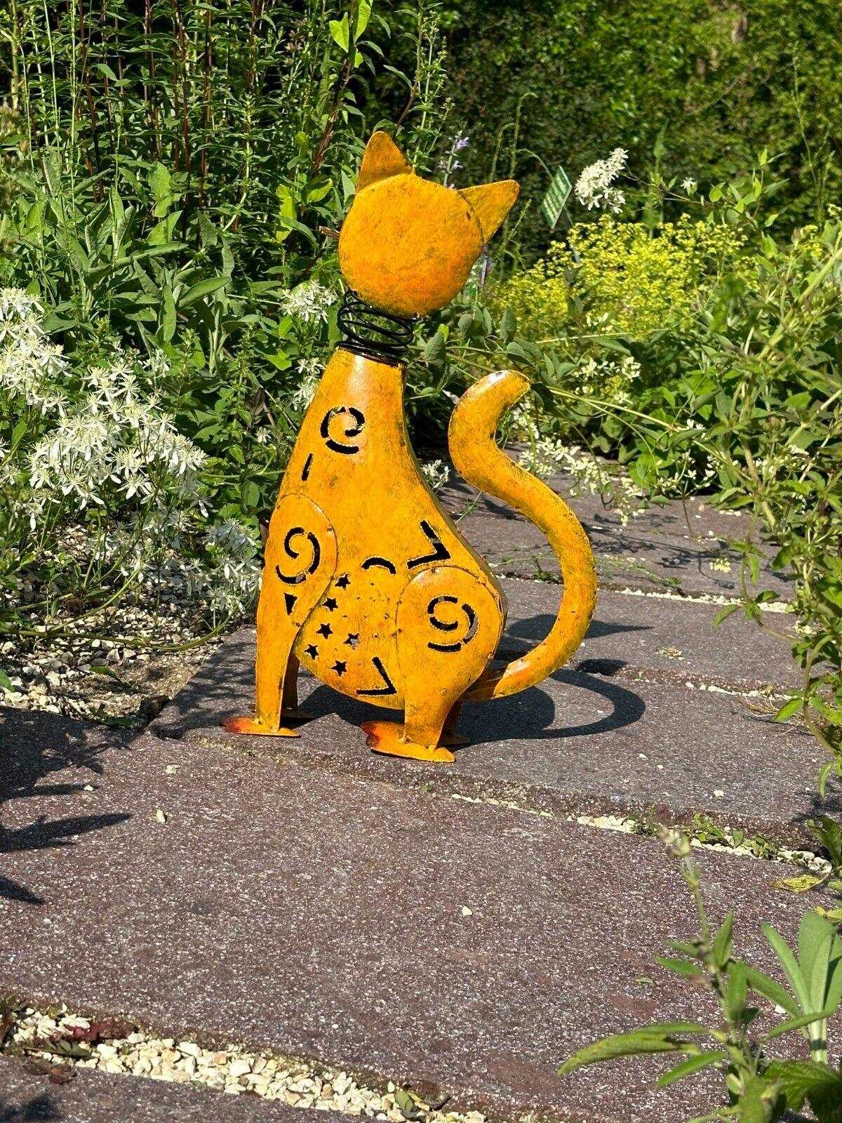 Gartenfigur Katze handgemachte Gartendekoration aus Metall mit Wackelkopf - Bali Paradies