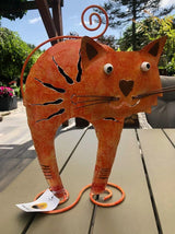 Gartenfigur große Katze handgemachte Gartendekoration mit Herznase aus Metall - Bali Paradies